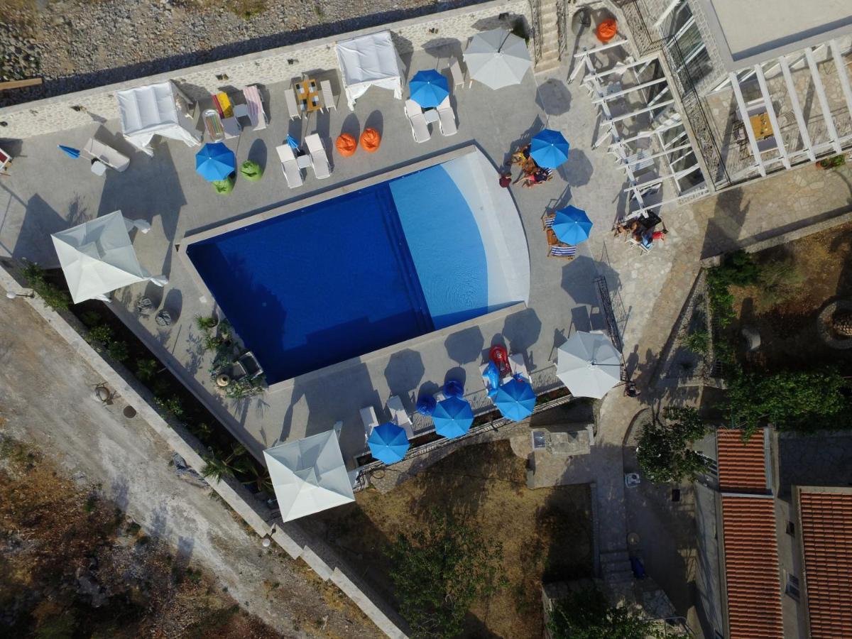 Lustica Apartments מראה חיצוני תמונה