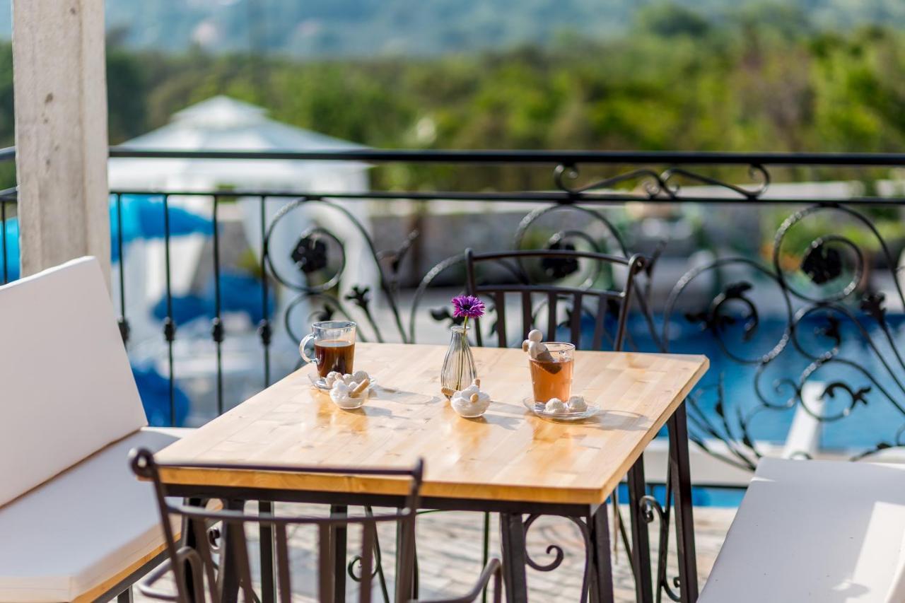 Lustica Apartments מראה חיצוני תמונה