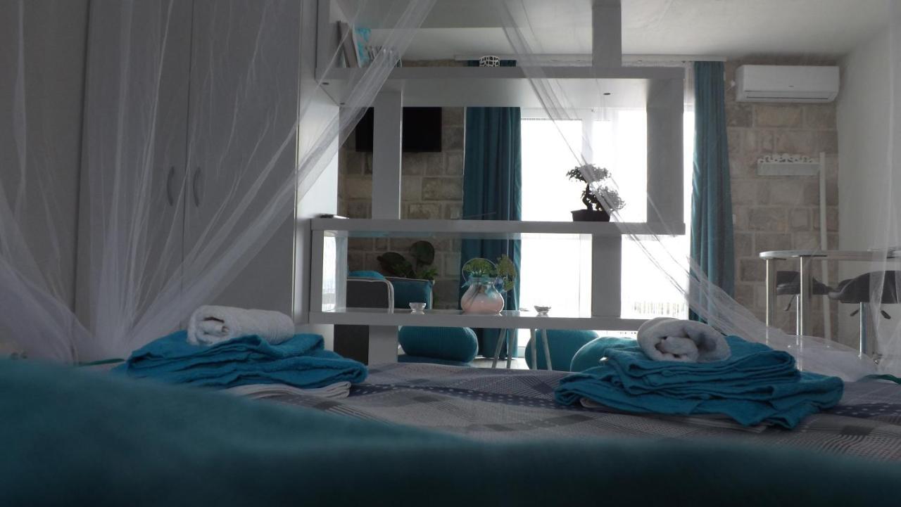 Lustica Apartments מראה חיצוני תמונה