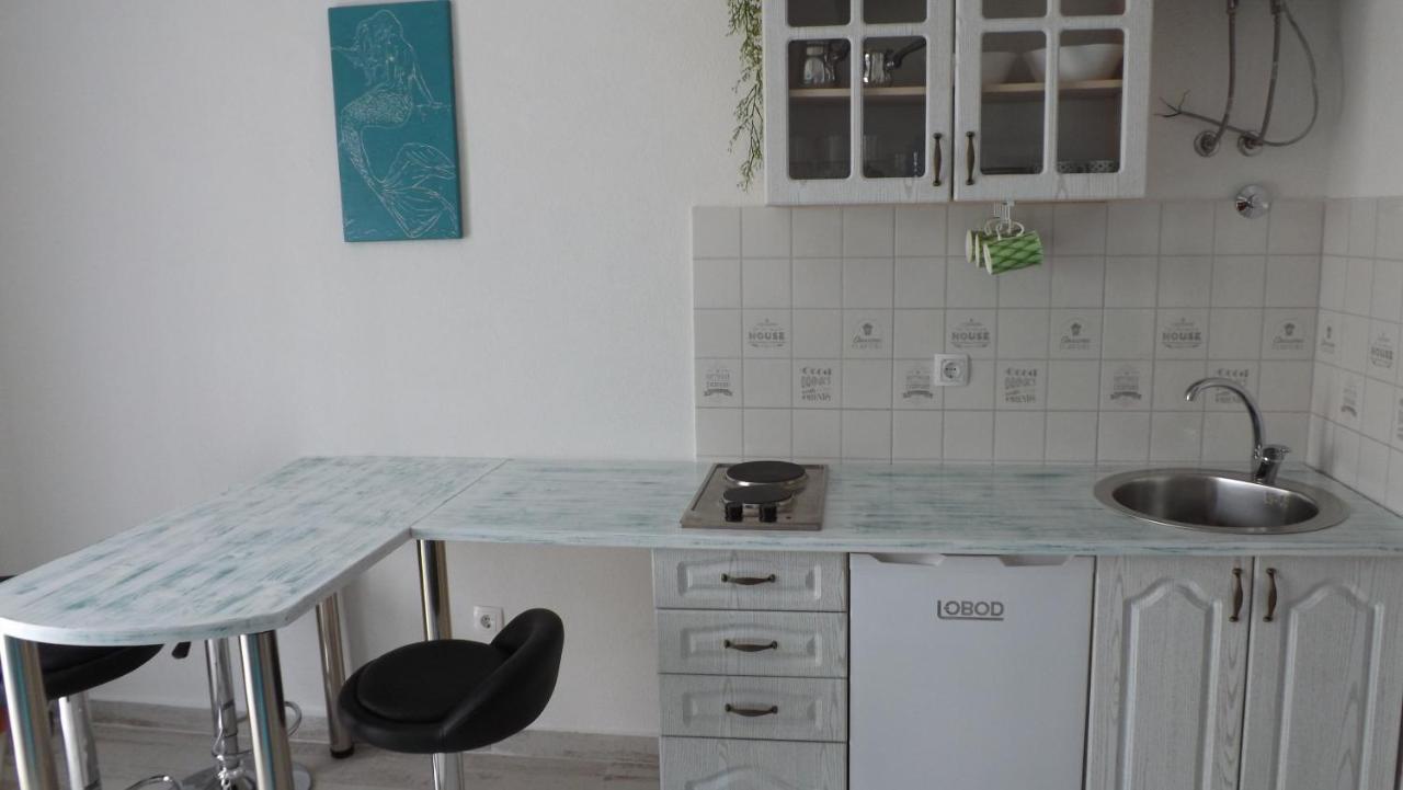 Lustica Apartments מראה חיצוני תמונה