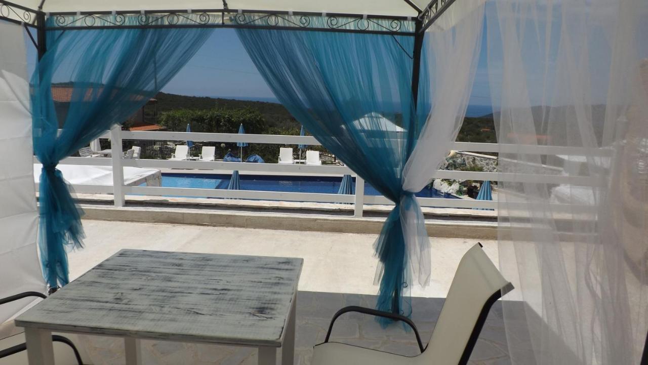 Lustica Apartments מראה חיצוני תמונה