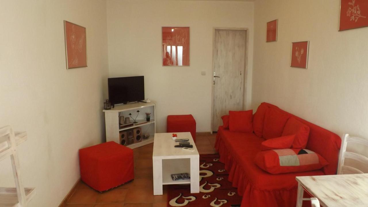 Lustica Apartments מראה חיצוני תמונה