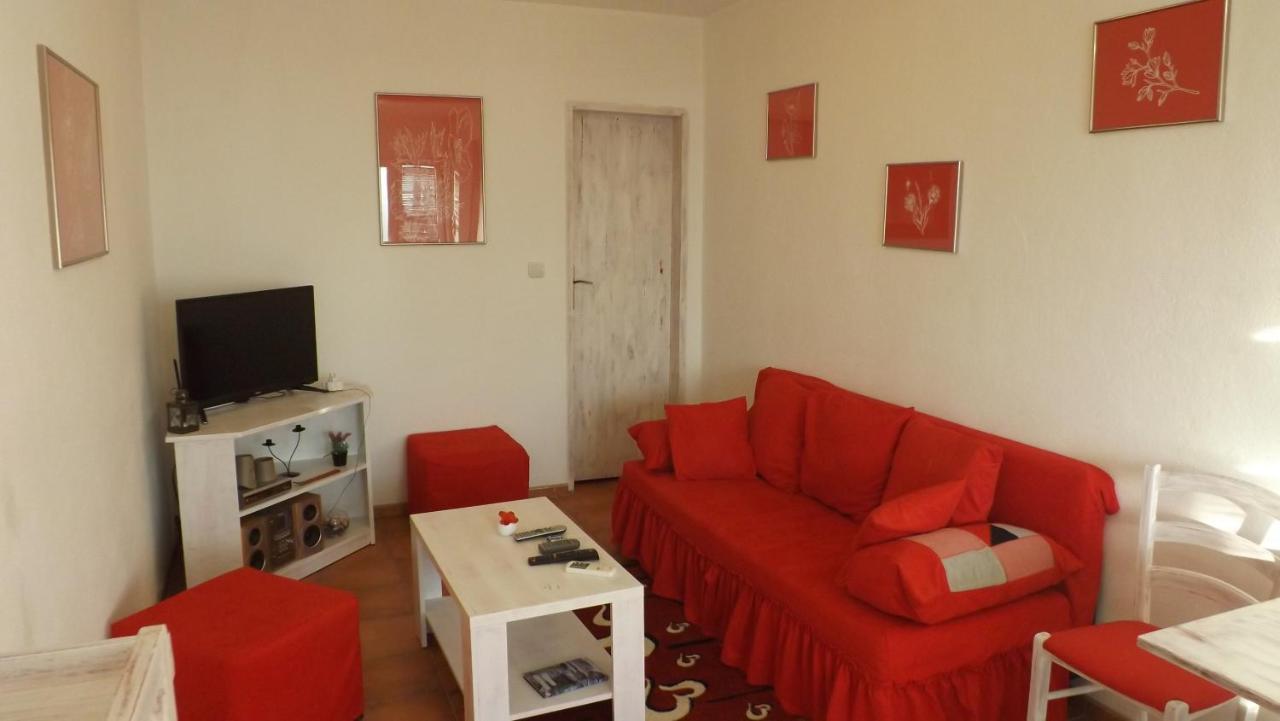 Lustica Apartments מראה חיצוני תמונה